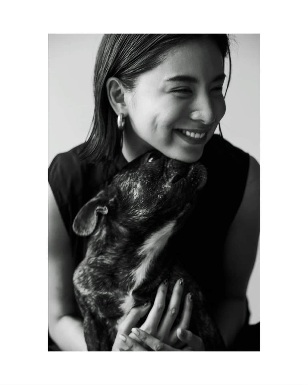 ラブリさんのインスタグラム写真 - (ラブリInstagram)「二人のポートレート  photo @rikki_sanju with my dog @penkundesu」6月7日 14時46分 - loveli_official