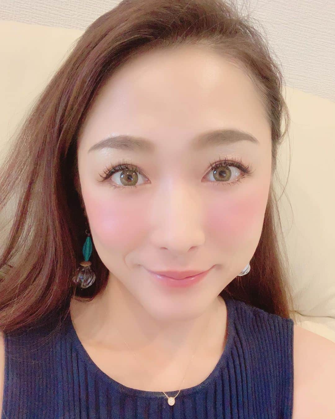のインスタグラム：「Rain day ☔️ ちょっと肌寒いけど 東京の暑いのは苦手だからちょうどいい😝 . #rain #雨 #杏さゆり #SayuriAnzu」
