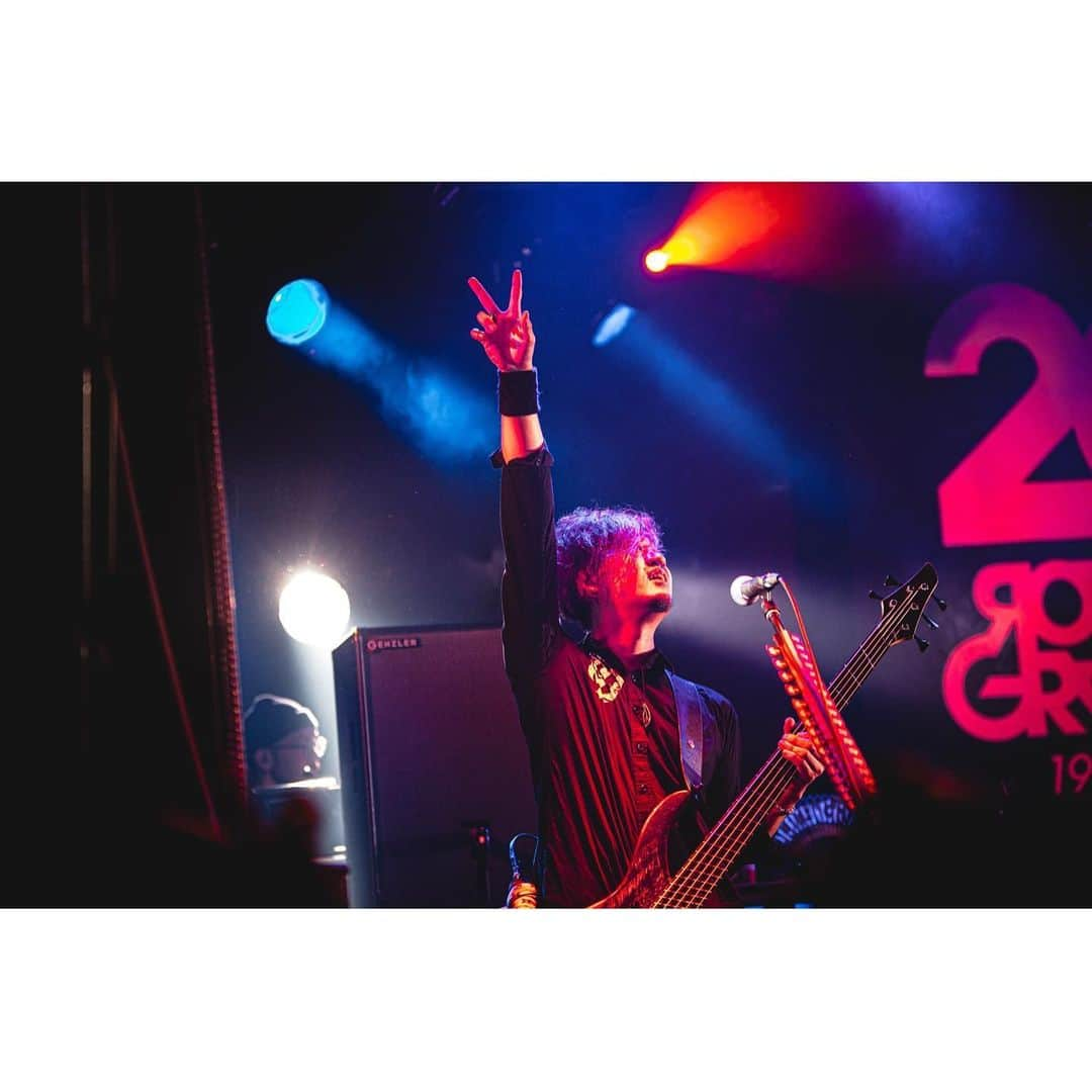 侑威地さんのインスタグラム写真 - (侑威地Instagram)「20th Anniversary Beginning of the Story @仙台Rensa  photo  by @kawado_photo  #ロットン20th #04limitedsazabys #rottengraffty」6月7日 15時04分 - yuichi_rotten