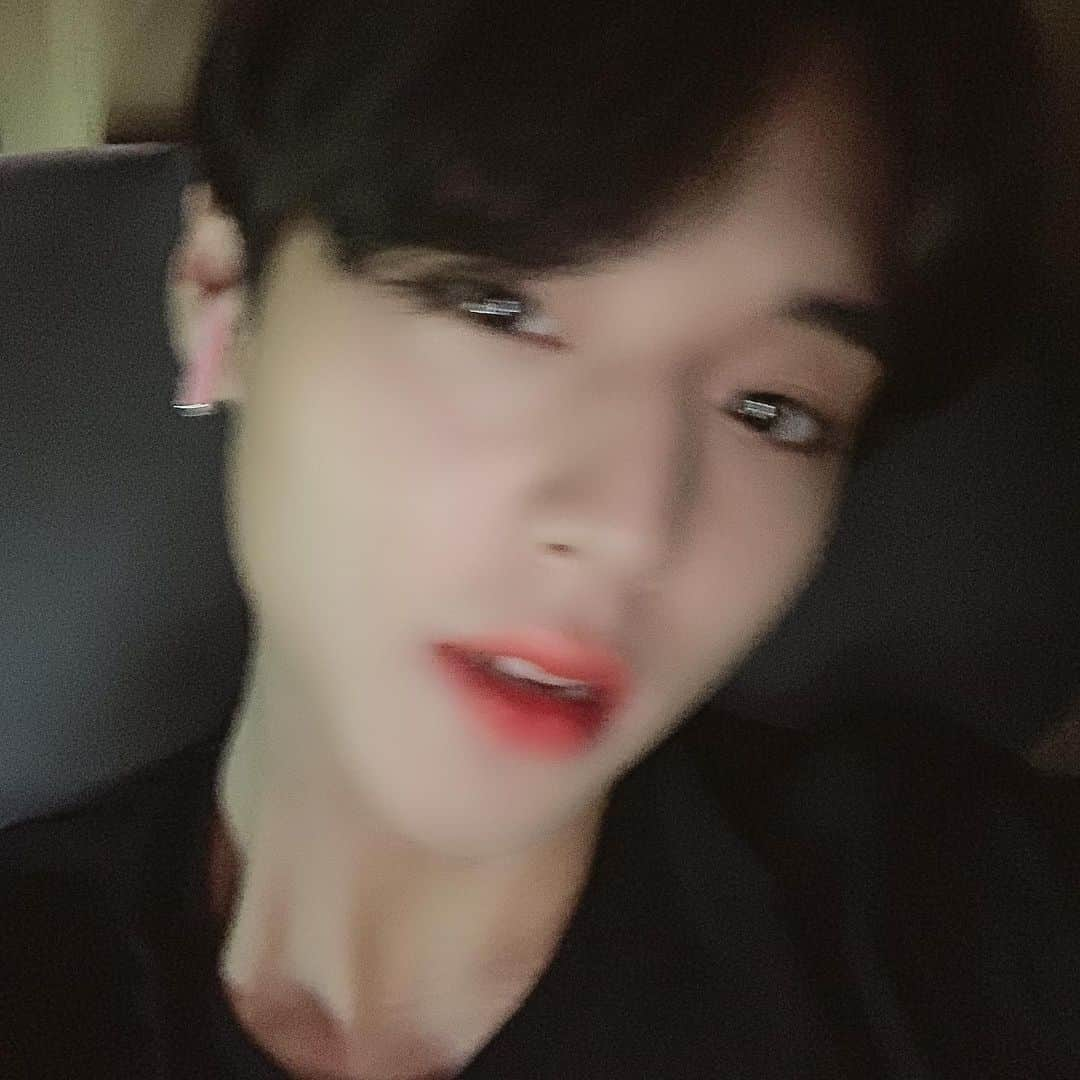 パク・ジフンさんのインスタグラム写真 - (パク・ジフンInstagram)「✋❤️」6月7日 15時53分 - 0529.jihoon.ig