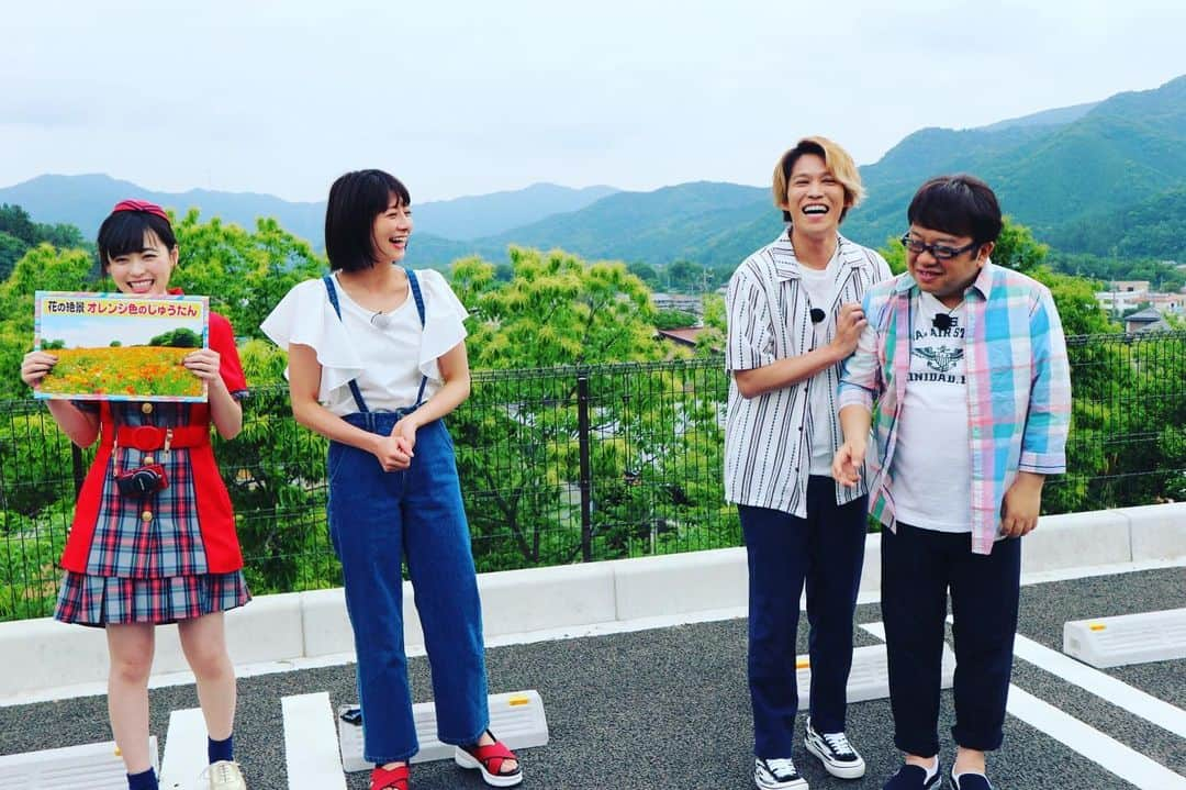 フジテレビ「もしもツアーズ」さんのインスタグラム写真 - (フジテレビ「もしもツアーズ」Instagram)「お待たせしました‼️﻿ 千ちゃんです🤗﻿ ﻿ 明日18:30から‼️﻿﻿﻿﻿﻿﻿ ﻿﻿﻿﻿﻿﻿﻿﻿ 1000万本が咲き誇る❗️﻿﻿﻿﻿﻿﻿﻿ 秩父・天空のポピーツアー🌺🌺🌺﻿﻿﻿﻿﻿﻿﻿﻿ ﻿﻿﻿﻿﻿ なにやら爆笑していますpart2✌️📸﻿﻿🤣﻿ ﻿﻿﻿ ゲストは﻿﻿﻿﻿﻿﻿﻿﻿ #大塚千弘 さん﻿﻿﻿﻿﻿﻿﻿﻿ and more...﻿﻿﻿﻿ ﻿﻿﻿﻿﻿ 週替わりメンバーは﻿﻿﻿﻿﻿ #千賀健永 #千ちゃん﻿﻿﻿﻿ #kismyft2 #キスマイ #千賀ノート﻿﻿﻿﻿ ﻿﻿﻿﻿﻿﻿﻿﻿ #もしツア #もしもツアーズ﻿﻿﻿﻿﻿﻿﻿﻿ #ポピー #天空のポピー﻿﻿﻿﻿﻿﻿﻿﻿ #秩父 #埼玉 #翔んでポピー畑﻿﻿﻿﻿﻿﻿﻿ #ドローン #dji #phantom #mavic #osmo #空撮 #不思議」6月7日 15時54分 - moshitsua_official