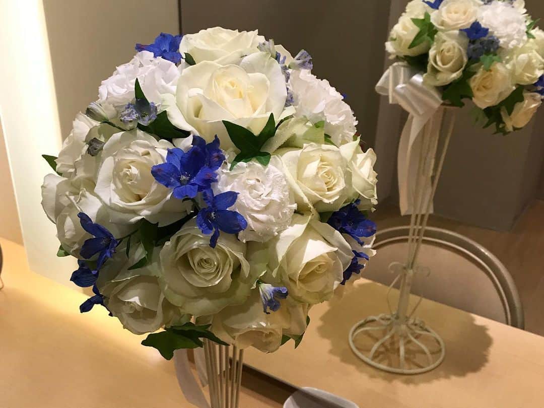 のインスタグラム：「. ≪something blue≫ ポイントにブルーが入ったブーケを持ってみたり、爽やかなブルーを感じるガーデンチャペルでの挙式はいかがでしょうか💐 . #ホテルイースト21東京 #ホテルイースト21  #hoteleast21tokyo #hoteleast21 #結婚式 #結婚式場探し #結婚式準備 #ウェディング #披露宴 #挙式 #ホテル婚 #hotelwedding #ブルー #サムシングブルー #ブーケ #somethingblue #bouquet」