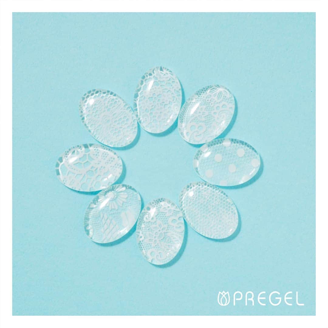 PREGELさんのインスタグラム写真 - (PREGELInstagram)「プリアンファ 商品のご紹介❣️﻿ ﻿ ープリアンファ オーバルガラスチップー﻿ カラーサンプルをオシャレに﻿ ディスプレイ出来るガラスチップ✨﻿ ガラス製なのでリムーバー等の﻿ 溶剤にも強く、表面の汚れが気になる際は、﻿ エタノールで拭き取れば輝きが取り戻せます♪﻿ ﻿ 【使用商材💅】﻿ ープリジェル ミューズー﻿ S189 ケニアレッド﻿ S190 ブラッディレッド﻿ S191 さくらんぼのコンポート﻿ S192 シンガポールサンセット﻿ S193 オレンジブロッサム﻿ S194 チャイナグリーン﻿ S195 ブルーミングシティ﻿ S196 サイレントクイーン﻿ ﻿ ープリクシー レースアートホイルー﻿ SPRX6746/SPRX6747﻿ SPRX6748/SPRX6749﻿ SPRX6750/SPRX6751﻿ SPRX6752/SPRX6753﻿ SPRX6754/SPRX6755﻿ SPRX6756/SPRX6757﻿ SPRX6758/SPRX6759﻿ SPRX6760/SPRX6761﻿ SPRX6762﻿ ﻿ 詳しくは【プリモール】で検索✨﻿ ﻿ #プリアンファ﻿ #プリジェル﻿﻿ #Bettygel﻿ #きまぐれキャット﻿﻿ #プリクシー﻿ #アートホイル﻿ #ホイルネイル #可愛いネイル﻿ #nail #artnail #オーバルガラスチップ」6月7日 16時04分 - pregelofficial