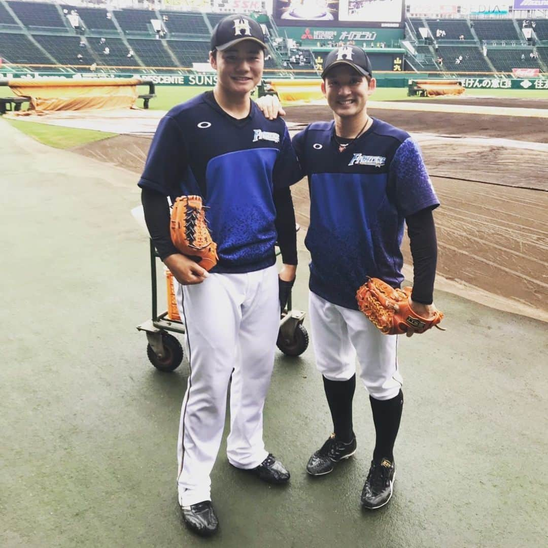 北海道日本ハムファイターズさんのインスタグラム写真 - (北海道日本ハムファイターズInstagram)「甲子園のスターたち🏟⚾️🌟 #lovefighters #飛び出せ新時代 #甲子園 #スター #甲子園の星 #帝京 #杉谷拳士 #早稲田実業 #清宮幸太郎 #セパ交流戦」6月7日 16時21分 - fighters_official