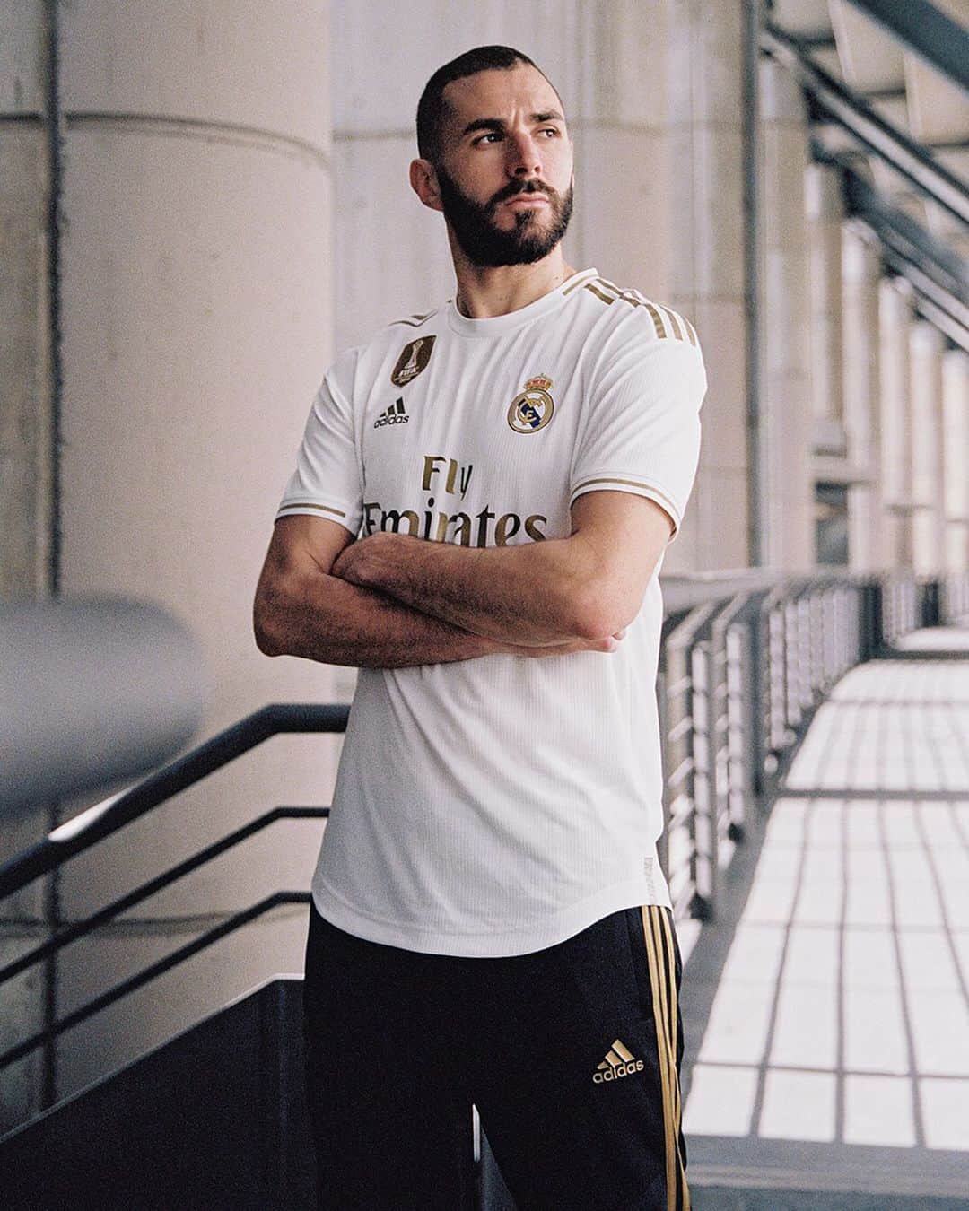 adidas Footballさんのインスタグラム写真 - (adidas FootballInstagram)「Demand glory. Introducing the new 2019/20 @realmadrid Home kit, exclusively available now through adidas and official club stores. #DareToCreate . Find out more: www.adidas.com/Real_Madrid . #Football #Soccer #adidasFootball」6月7日 17時00分 - adidasfootball