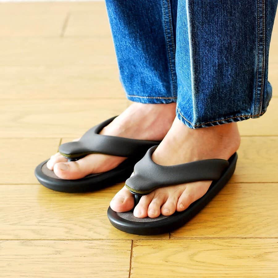 wonder_mountain_irieさんのインスタグラム写真 - (wonder_mountain_irieInstagram)「_ JoJo / ジョジョ “BEACH SANDAL – Ecsaine Leather / Dark Grey” ￥30,240- _ 〈online store / @digital_mountain〉 http://www.digital-mountain.net/shopdetail/000000007672/ _ 【オンラインストア#DigitalMountain へのご注文】 *24時間受付 *15時までのご注文で即日発送 *1万円以上ご購入で送料無料 tel：084-973-8204 _ We can send your order overseas. Accepted payment method is by PayPal or credit card only. (AMEX is not accepted)  Ordering procedure details can be found here. >>http://www.digital-mountain.net/html/page56.html _ 本店：#WonderMountain  blog>> http://wm.digital-mountain.info/blog/20190423/ _ #jojosandal #ない藤 #祇園ない藤 pants→ #STAWESTS ￥27,000- _ 〒720-0044  広島県福山市笠岡町4-18  JR 「#福山駅」より徒歩10分 (12:00 - 19:00 水曜定休) #ワンダーマウンテン #japan #hiroshima #福山 #福山市 #尾道 #倉敷 #鞆の浦 近く _ 系列店：@hacbywondermountain _」6月7日 17時16分 - wonder_mountain_