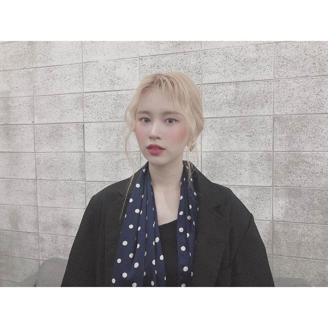 Weki Mekiさんのインスタグラム写真 - (Weki MekiInstagram)「[#윜밐시선] . 데이즈드 화보 비하인드 . #위키미키 #WekiMeki #엘리 #Elly」6月7日 17時29分 - weki_meki