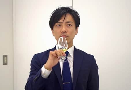 森澤祐介さんのインスタグラム写真 - (森澤祐介Instagram)「. ワインを取り扱うサイト、@cavewineさんで@drentychocolateの抹茶生チョコについて取り上げていただきました。いつもWORLD ORDERの事にも触れていただいて嬉しい限りです！ ありがとうござます😄  http://cavewine.net/contents/17255  #cave#worldorder#drentychocolate#カーヴ#ワールドオーダー#ドレンティチョコレート#ワイン#ペアリング#抹茶#白ワイン#赤ワイン」6月7日 17時49分 - yusuke_morisawa