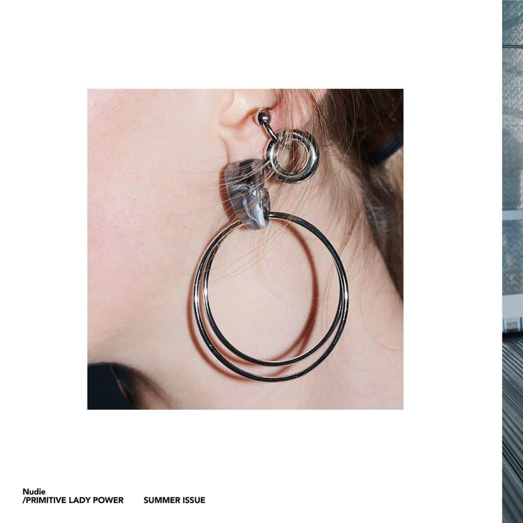 EMODAさんのインスタグラム写真 - (EMODAInstagram)「ㅤㅤㅤ  2019 S/S SEASON CONCEPT -NUDIE- ㅤㅤㅤㅤㅤㅤ SUMMER ISSUEㅤㅤㅤ ㅤㅤㅤㅤㅤㅤ ㅤㅤ ・CIRCLE EAR CUFF ¥1,980+taxㅤㅤㅤㅤㅤㅤ ・W CIRCLE HOOP PIERCE ¥2,380+tax  ㅤㅤㅤㅤ ㅤㅤㅤㅤ  ウェブではLOOKBOOKも公開中‼ プロフィールのURLからチェック✔ ㅤㅤㅤ  ㅤㅤㅤ #EMODA #RUNWAYchannel #2019SUMMER @emoda_snap ㅤㅤㅤㅤ」6月7日 18時01分 - emoda_official