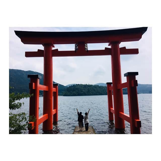 RENA（久保田玲奈）さんのインスタグラム写真 - (RENA（久保田玲奈）Instagram)「安祐美さんと箱根旅❤️ 2人揃うと笑い声のボリューム3倍笑  いつも支えてくれて、心配してくれて、励ましてくれて、元気をくれてありがとーーーーー‼️‼️😌✨ 稲村さん、六角さん、あなた達にも会いたいわ。 . . . #箱根 #芦ノ湖 #強羅 #箱根神社  #片岡安祐美 #お姉ちゃん #親友 #たまにオカン笑 #何でも話せる大事な人」6月22日 13時05分 - sb_rena