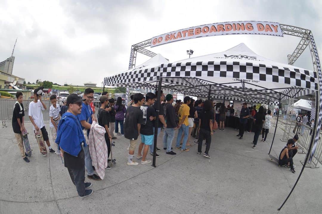 Vans Philippinesさんのインスタグラム写真 - (Vans PhilippinesInstagram)「Everything is all set! Bring the whole gang to Metrotent Convention Center and join in on a day of music, food, fun, and skateboarding! THIS IS A FREE EVENT. #GSD2019 #GoSkateboardingDay  #VansSkate #VansPhilippines」6月22日 13時36分 - vansphilippines