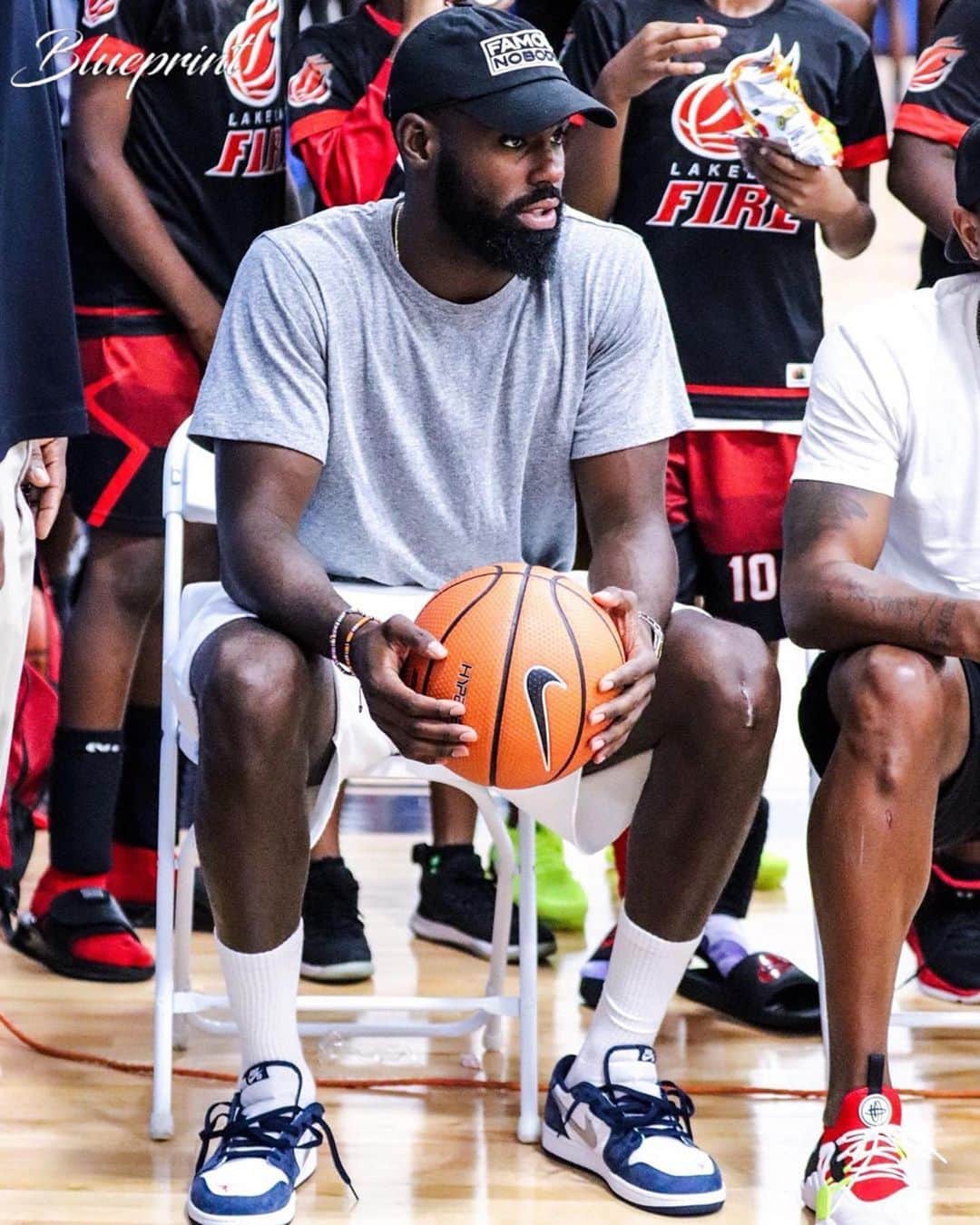 ティム・ハーダウェイ・ジュニアのインスタグラム：「Next gen talent has me thinkin’ 🤔 #AAU???」