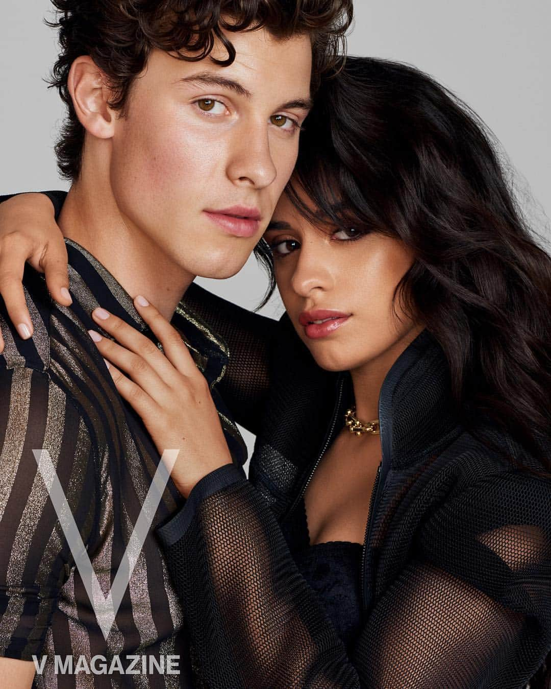 カミラ・カベロさんのインスタグラム写真 - (カミラ・カベロInstagram)「señor & señorita on the V Magazinita @vmagazine 🖤🌹」6月22日 5時13分 - camila_cabello