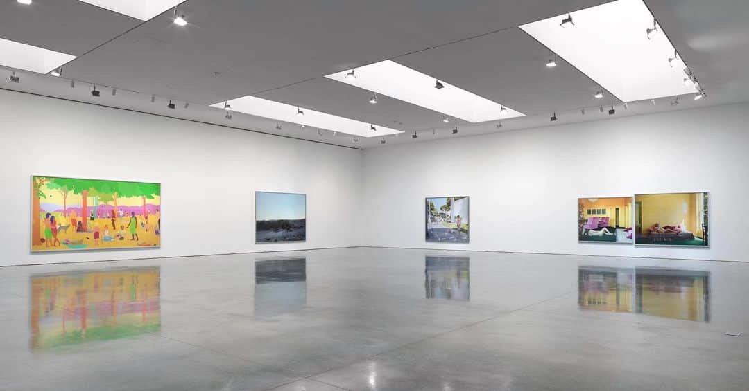 のインスタグラム：「#JeffWall: Artist James Welling and film director and writer Jane Weinstock will lead an exhibition tour of "Jeff Wall," on Thursday, June 27, at Gagosian, West 21st Street, New York.  Welling and Weinstock will offer their unique perspectives on various photographs. The pair recently wrote an essay for the exhibition catalogue accompanying Jeff Wall’s show currently on view at the George Economou Collection, Athens. To attend the free event, RSVP to nytours@gagosian.com. Space is limited. ___________ #Gagosian Installation view, "Jeff Wall," Gagosian, West 21st Street, New York, April 30–June 22, 2019. Artwork © Jeff Wall. Photo: Rob Mckeever」