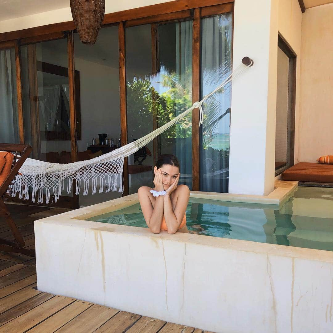 マイア・ミッチェルさんのインスタグラム写真 - (マイア・ミッチェルInstagram)「Pool, ocean, jacuzzi, repeat」6月22日 5時50分 - maiamitchell