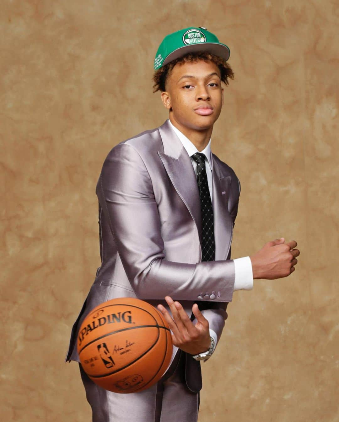 NBAさんのインスタグラム写真 - (NBAInstagram)「First photo shoot as a pro! #NBADraft」6月22日 5時44分 - nba