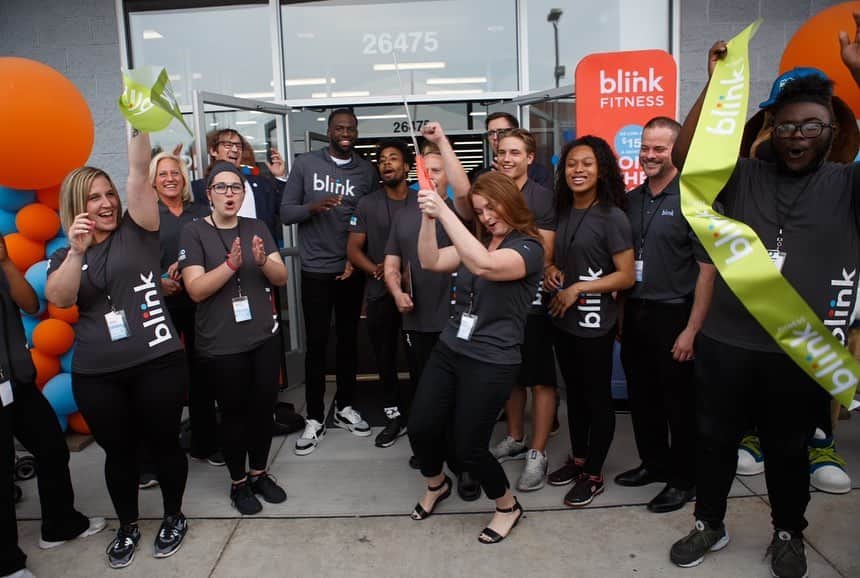 ドレイモンド・グリーンのインスタグラム：「It was a true honor to open the first Blink Fitness in Warren Michigan. The community has been incredibly supportive and has welcomed us with open arms. We are looking forward to doing our part in helping create a better lifestyle for all, and continuing to bring more jobs back to our beloved communities in Michigan. #Blinkfitness」
