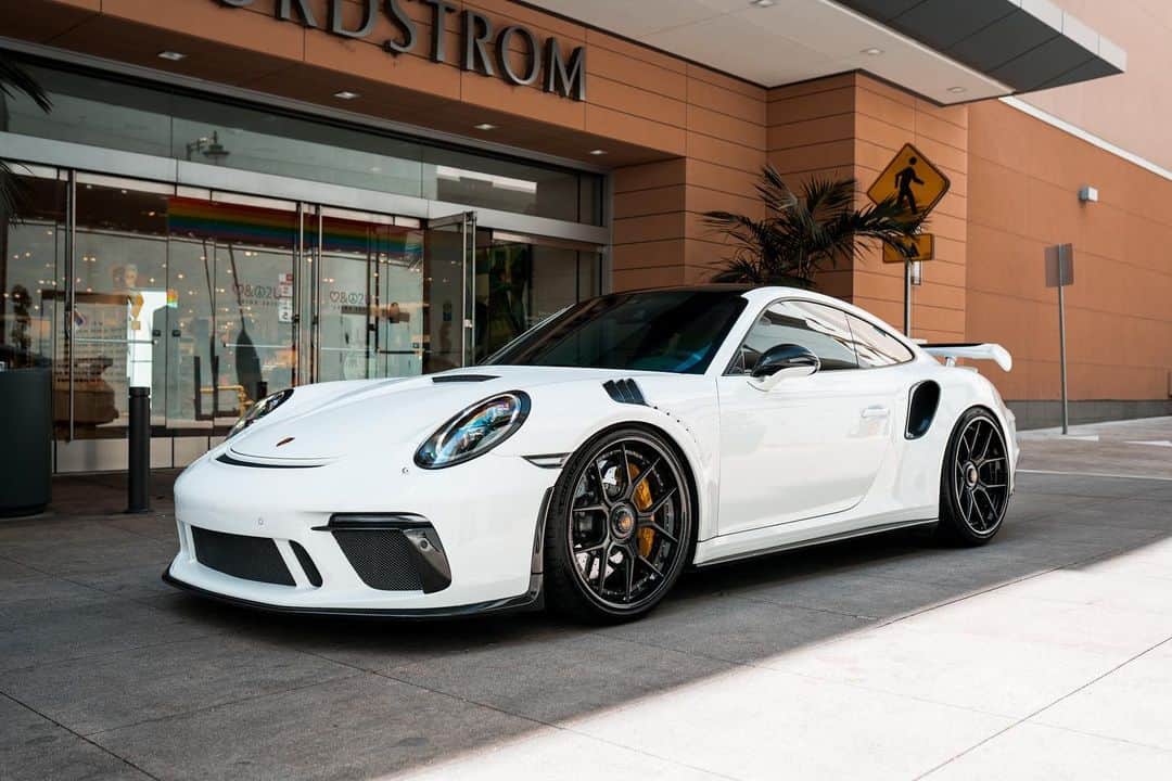 CarsWithoutLimitsさんのインスタグラム写真 - (CarsWithoutLimitsInstagram)「Serious Turbo S by @gkcustomsla  Check them out  Photo @jg.photoz  #carswithoutlimits #toronto @brixtonforged」6月22日 5時48分 - carswithoutlimits