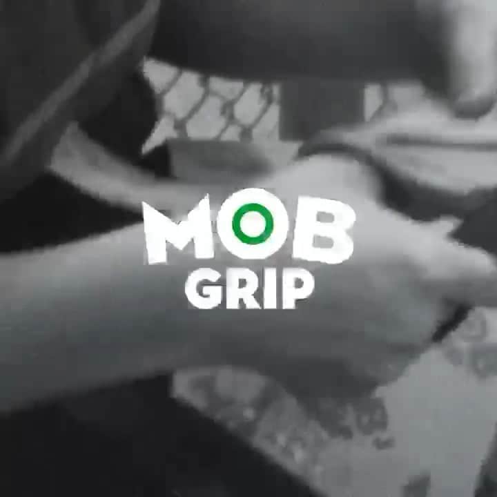 ブライトン・ゼウナーのインスタグラム：「Grips and rips @mobgrip X @spongebob! Now available at your local skate shop or the @nhsfunfactory! 📹: @tylrewilcox #GraphicMob #TheGrippiest」