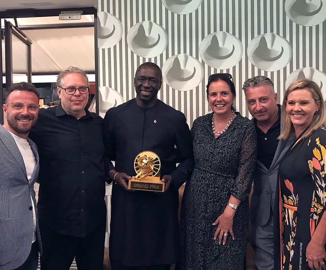 Marsさんのインスタグラム写真 - (MarsInstagram)「Ending our time at @Cannes_Lions with a Grand Prix win for @LionsShareFund. Led by the @UNDP and a coalition of businesses, we are so proud to dedicate our #LionforLions to help save endangered wildlife and their habitats. 🦁🏆👏🏻」6月22日 6時40分 - marsglobal