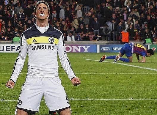 カルロス・テベスのインスタグラム：「Fernando Torres in one emoji_______」