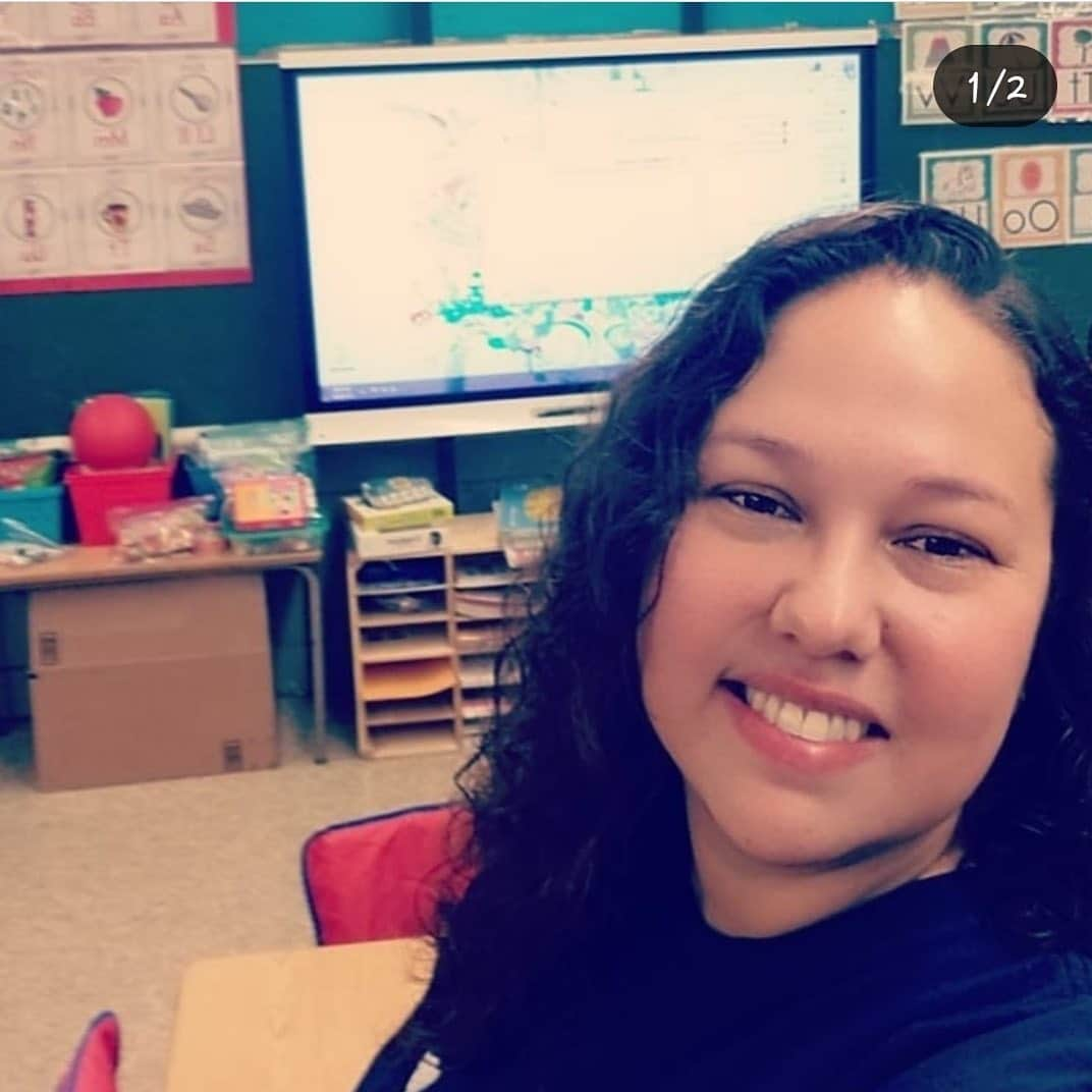 クリスティン・ベルさんのインスタグラム写真 - (クリスティン・ベルInstagram)「This #FeaturedTeacherFriday we’re going to Brooklyn, NY! Meet Yaskara Ortiz Ramirez! 📚🧠💪🏻 her wishlist will be in my bio and THANK U to everyone who reads and helps!! “I work in a Title 1 school in the Fort Greene section of Brooklyn, NY. To say I LOVE my school and the community we serve is an understatement!  Our community is so diverse and so rich in history and is a beautiful mix of cultures.  At the age of 29 after I was married and had already had my two boys (and my little girl was on the way) I decided to leave the corporate world, go back to school and get my Masters degree in Education. Remembering the difference my teachers made in my life when I came to this country at the age of nine pushed me to also get the Bilingual extension. I taught third grade for five years and am currently in my first year of teaching Kindergarten...boy are they energetic! I love my little Supers!  Seeing them grow and having a hand in shaping them into good well rounded human beings fills my heart each and every day!  My students are eager learners who are working towards being fully bilingual and bi-literate. In addition to all that, they are learning how to read!  Recently our school lost our Magnet Grant. We are now a Magnet School without the Magnet money.  Our Tech Lab, Smart Boards, and Library could use a lot of love and care AKA updating.  Our classrooms, especially those that are Dual Language lack the proper resources such as updated classroom library books and computers/iPads.  Every year (if we’re lucky) teachers receive a $200-$250 stipend to help offset what we spend to prepare our classrooms at the start of the school year...I spend that on pencils alone!  I pour heart and soul (and many paychecks) into my (school) children while still making sure that my own children feel loved.  It is a tough balance, but I can’t say that I could see myself doing anything else.”」6月22日 7時01分 - kristenanniebell