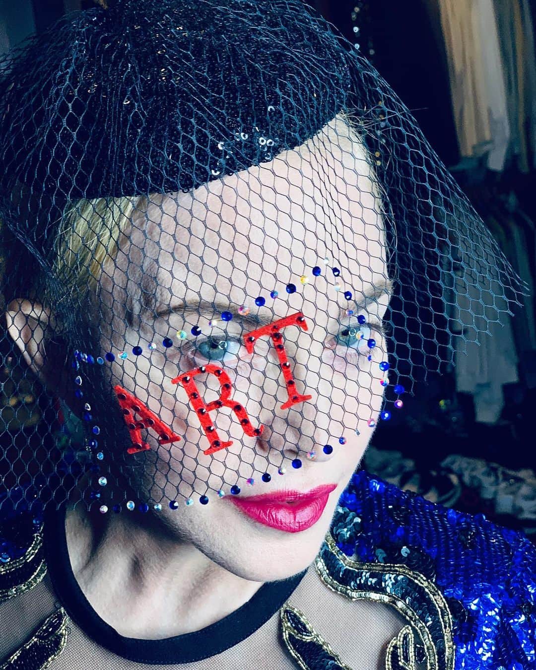 マドンナさんのインスタグラム写真 - (マドンナInstagram)「What Madame ❌ loves the most....................... #madamex 🎨」6月22日 7時42分 - madonna