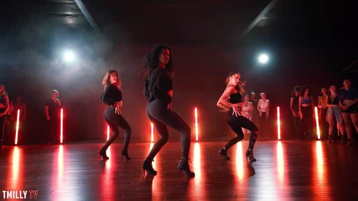 マンディー・ジルーのインスタグラム：「It felt so good being back in class. Thank you @catrendic for your amazing energy & killer combo to one of my fav all time jams! Dancing with my besties @dominiquedomingo @chelccorp. 🎥 @tmillytv @timmilgram 🎶 “FutureSex/LoveSound” -@justintimberlake」