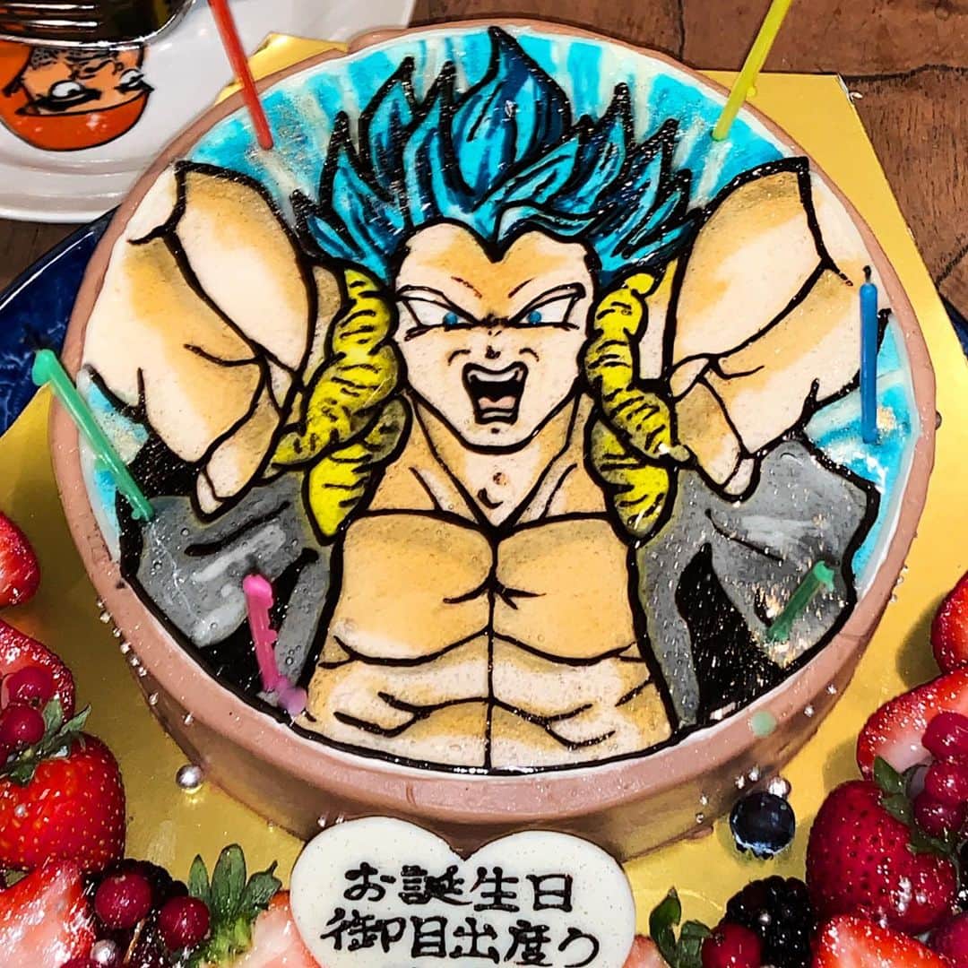 DJ DARUMAのインスタグラム：「HBD UGEN 7 🎂」