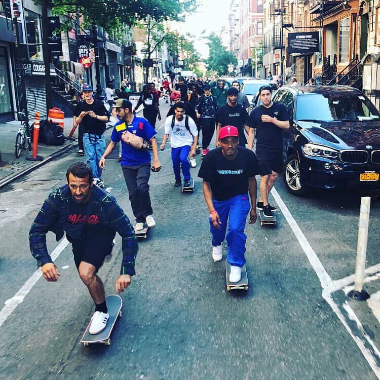 adidas Skateboardingのインスタグラム：「NYC 2019 /// Through the streets for Go Skateboarding Day 📸 @scoochyj • #adidasSkateboarding #adidasGSD」
