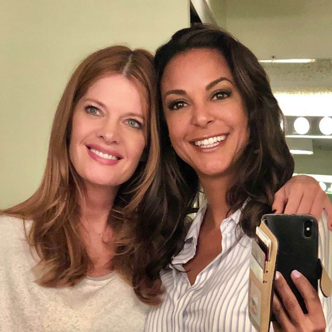 さんのインスタグラム写真 - (Instagram)「And.... Finally got to have  scenes with this badass chick today! 🎉 Michelle made me photo kill the last post😜 @therealstafford #powerhouse #loveyougirrrrlll @youngandrestlesscbs」6月22日 8時30分 - evalarue