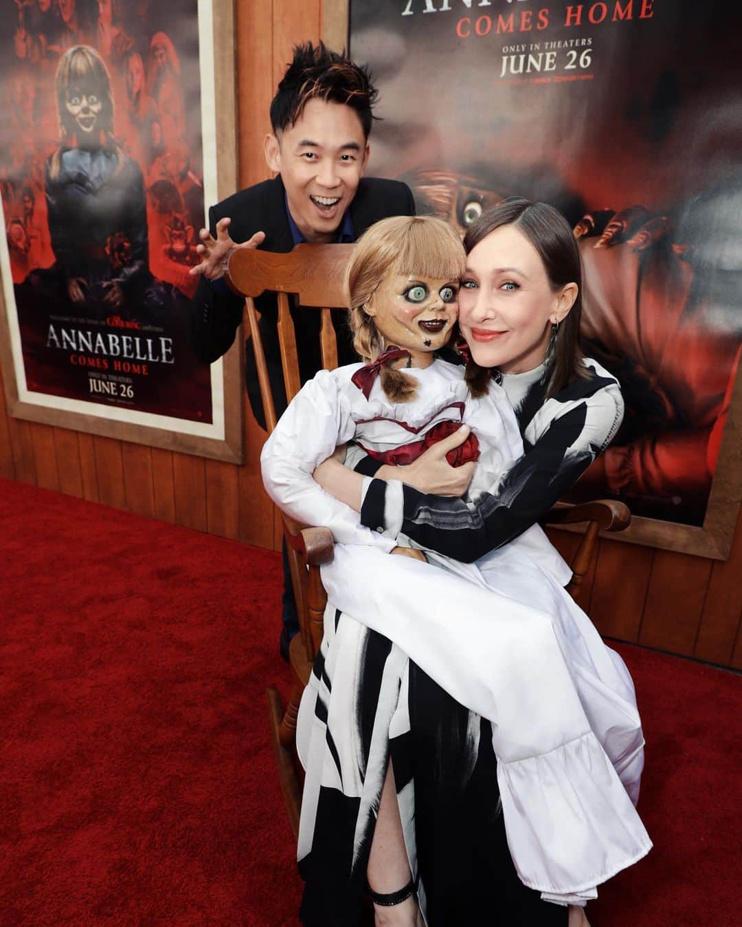 ジェームズ・ワンさんのインスタグラム写真 - (ジェームズ・ワンInstagram)「#AnnabelleComesHome premiered last night in Westwood. What a great screening and crowd! Opens next week - 25th June. Vera and Patrick are in this one.」6月22日 8時59分 - creepypuppet