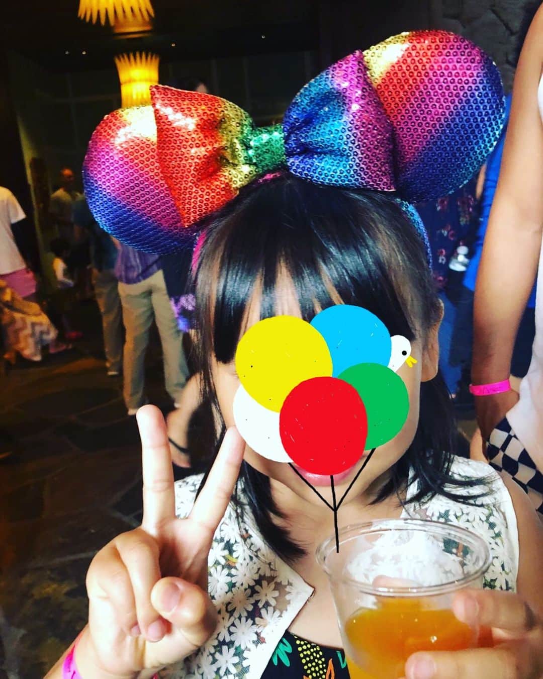 のインスタグラム：「加護姫ちゃま 7歳のお誕生日おめでとう🎉🎂🎉 #生まれてきてくれてありがとう #我が家のアイドル姫ちゃま #可愛い7歳 #お祝いしようね🎂  #最近益々ママ似です❣️ #小学1年生  #birthdaygirl✨ #加護亜依  #娘さんもママ7年生に @ai.1988kg」