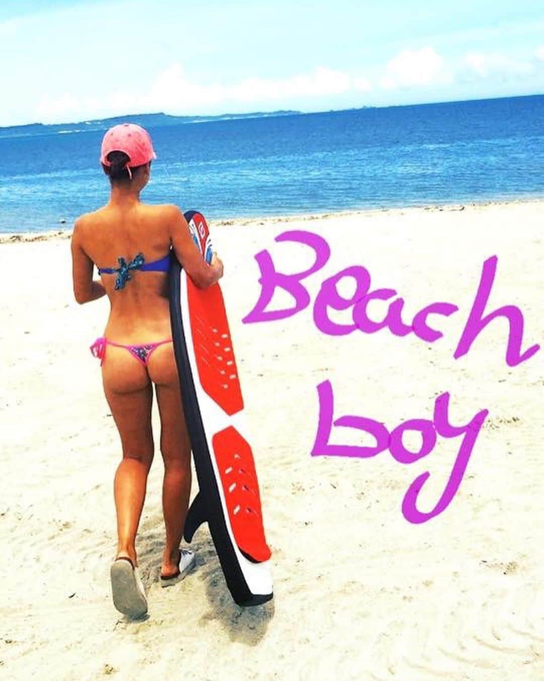 呉屋ありささんのインスタグラム写真 - (呉屋ありさInstagram)「. . ウェイクサーフィンしたいな〰 . . 三枚目は #イケイケおばんギャル 達😘🌺 . .  #bikini#bikinigirl #sportgirl #surf#surfstyle#bikinis #body#style#bikiniprep #bikinibody #fitnessmodel#summer#summergirl #summerday #beach #beachgirl #beachday #fashion #summerfashion #fashionshow #everydaysummer #okinawa#ビキニ#おばんギャル#スポーツ大好き#スポーツ女子#ビキニのある生活 #ゴヤアラサー#大人女子」6月22日 9時32分 - arisa_goya