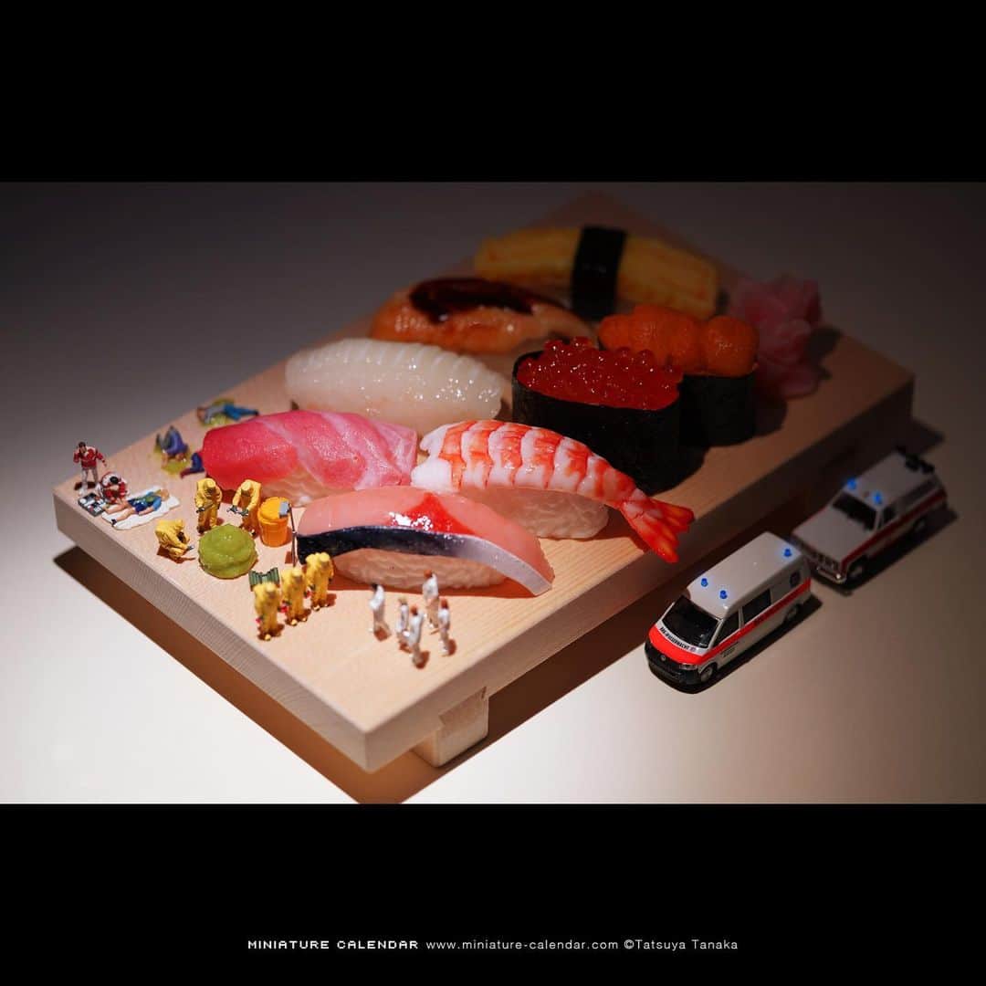 田中達也さんのインスタグラム写真 - (田中達也Instagram)「. 6.22 sat “Wasabi Panic” . 救助に来たが、時すでにおスシ . #寿司 #わさび #危険物 #救急 #おスシティー #Sushi #Wasabi #Rescue . ─────────────── 《EXHIBITION info》 . 【微型展 2.0 -田中達也的奇幻世界- in 高雄】 Miniature Life Exhibition in Kaohsiung 6/21 fri - 9/15 sun #微型展 #田中達也微型展 . 【MINIATURE LIFE展 in 名古屋】 Miniature Life Exhibition in Nagoya 5/29 wed - 7/1 mon . 【MINIATURE LIFE展 in 山口】 Miniature Life Exhibition in Yamaguchi 5/24 fri - 7/7 sun #MiniatureLife展 #ミニチュアライフ展 . 【センス・オブ・スケール展】 ‼️Tommorrow is Last day‼️ Sense of Scale Exhibition 4/13 sat - 6/23 sun  #センスオブスケール展 #横須賀美術館 . Please look at the Instagram story’s highlight for more information. .」6月22日 9時34分 - tanaka_tatsuya