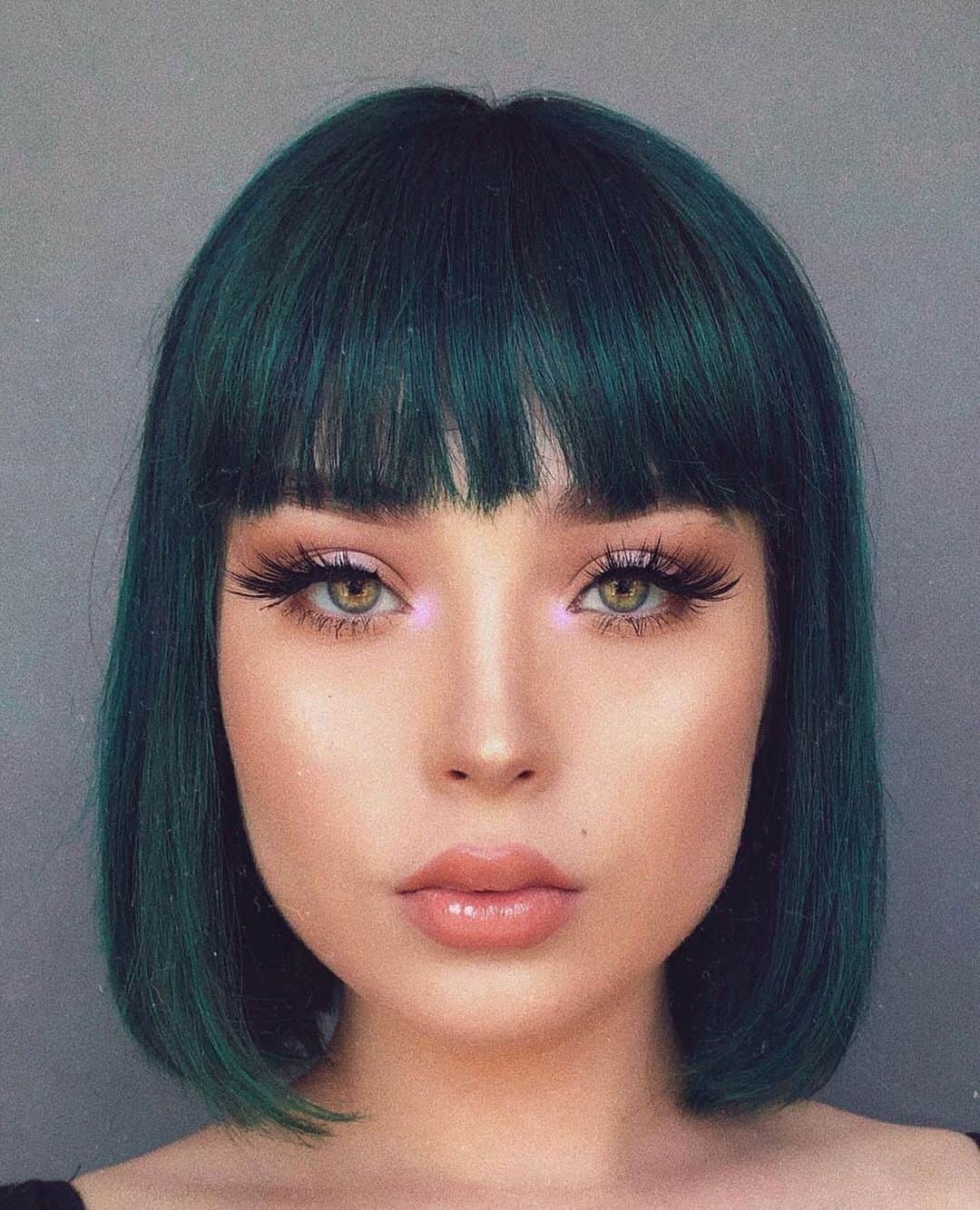 LORACさんのインスタグラム写真 - (LORACInstagram)「NEON but make it NATURAL 💗 check out @lupescuevas’s look that she created using our NEW Neon Lights PRO Pressed Pigments Palette (now on LORAC.com & ULTA.com) with shade INDIE in crease & bottom lash line, PARTY on center lid and GIRLS+PARTY on inner corner ✨ would you sport this fun & fresh look this weekend?! Let us know in the comments!👇👇 #LORAC #LORACNeonLights #LORACCosmetics  #repost @lupescuevas It’s my birthday week 🥳 I’m going to be extra this week. Can I just admit that I can’t believe I’m turning 25? Haha I’m going to dye a few new wigs today but debating on peach or pink? What do you think?  Palette|Paleta “neon lights” @loraccosmetics  Lashes|Pestanas “Thrill Seeker” @theboldfacemakeup (lupe for discount) Hair color @arcticfoxhaircolor (aquamarine mixed with a little bit of phantom green) *lupe for discount #LORACNeonLights #anastasiabeverlyhills #maqullaje」6月22日 9時50分 - loraccosmetics