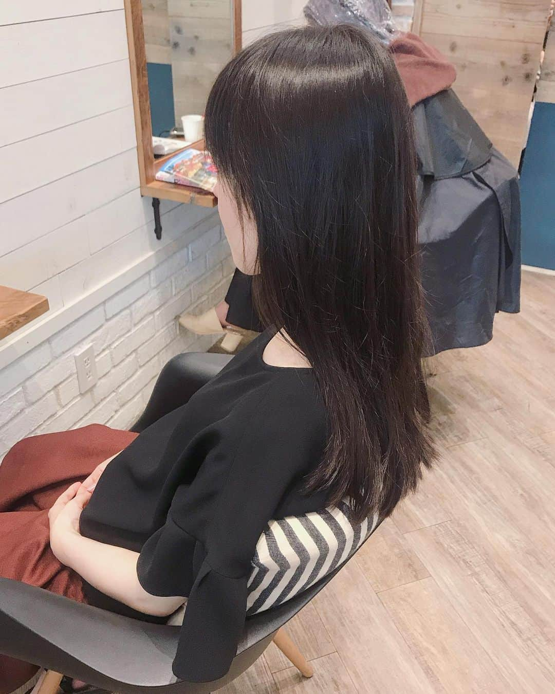 金子真由美さんのインスタグラム写真 - (金子真由美Instagram)「* hair cut * 結婚式を終えられた花嫁様👰 バッサリカット♡ →before medium hair♡ * #かねこアレンジ #美容師 #ヘアカット #イメチェンカット #ばっさりカット #ボブ #卒業花嫁 #卒花」6月22日 10時00分 - kanekomayumi12