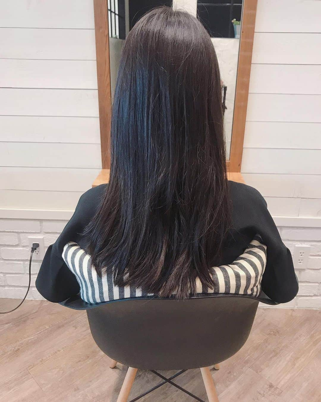 金子真由美さんのインスタグラム写真 - (金子真由美Instagram)「* hair cut * 結婚式を終えられた花嫁様👰 バッサリカット♡ →before medium hair♡ * #かねこアレンジ #美容師 #ヘアカット #イメチェンカット #ばっさりカット #ボブ #卒業花嫁 #卒花」6月22日 10時00分 - kanekomayumi12