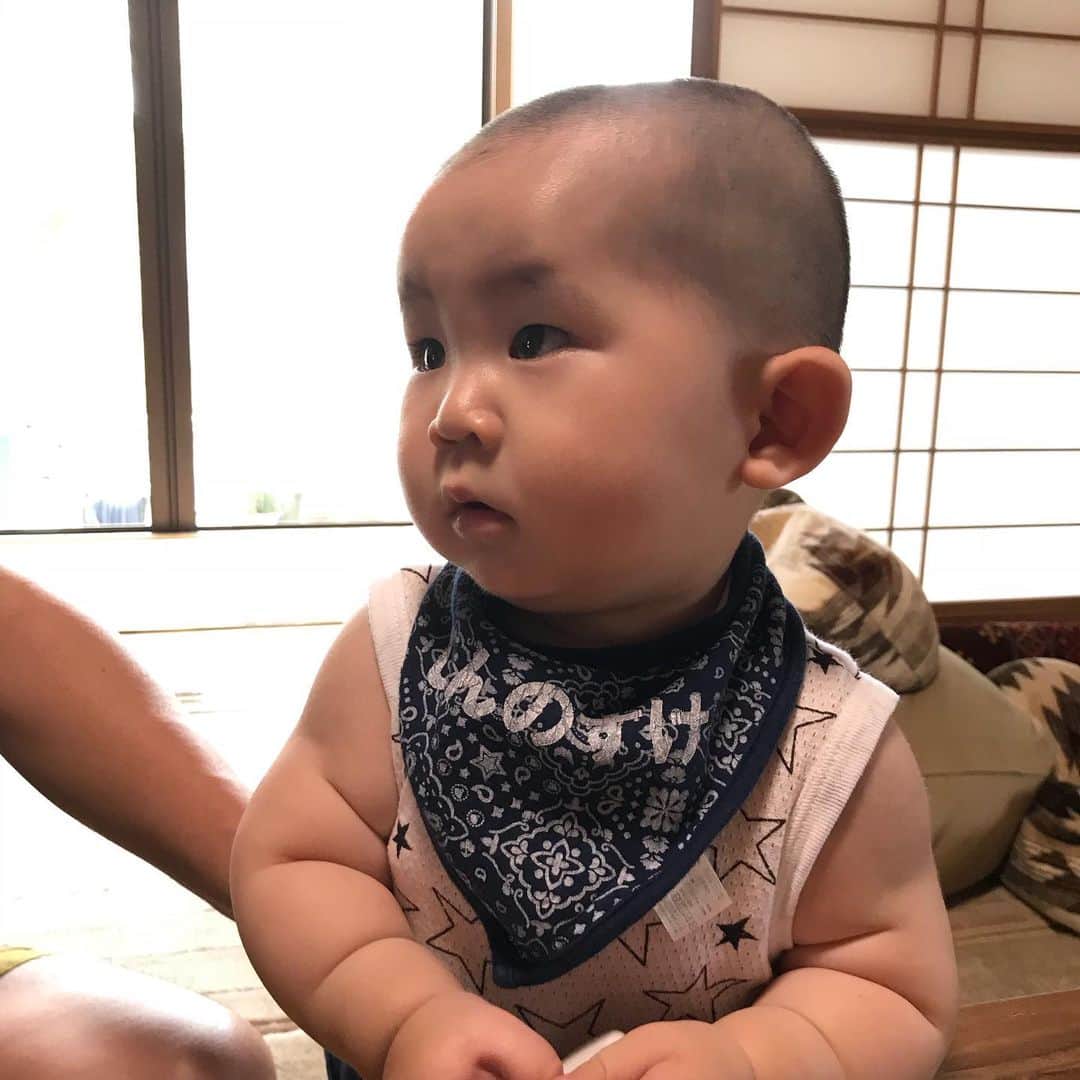 高橋みゆきのインスタグラム：「ぼーずー😍😍😍なんてめんこいこと❣️❣️ #ボウズ #暑いからね」