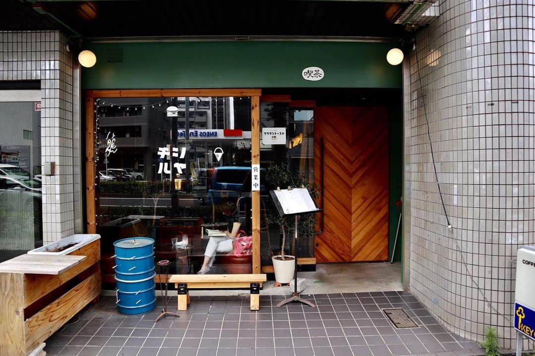 石井輝明さんのインスタグラム写真 - (石井輝明Instagram)「名古屋、今池。 さすが名古屋なモーニング。 コーヒー、トースト、ゆで卵で350円。 名古屋に住んでたら毎日ちゃんと早起きできそう。  #シヤチル #cafe #coffee #カフェ #名古屋カフェ #今池カフェ #千種カフェ #カフェ芸人 #今日は漫才ツアーin名古屋 #なんやかんやで今年もそこそこネタつくってる #一回しかしてないネタも多い #なんで一回しかしてないかっていうと #ウケないから #お笑いマジむずい #むずくてウケる」6月22日 11時00分 - comandanteishii