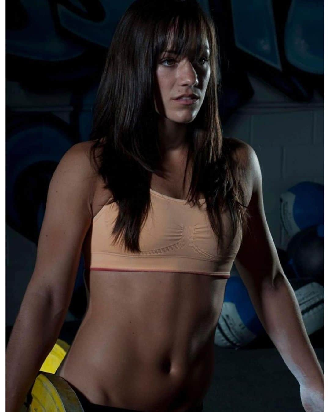 Camille Leblanc-Bazinetさんのインスタグラム写真 - (Camille Leblanc-BazinetInstagram)「#fbf to having bangs !  Should I bring it back? @feroce_fitness_  #2010 #babyme #whysoserious #tryingsohard #feroce #ferocefitness #workhard #beproud  Ferocefitness.com」6月22日 11時02分 - camillelbaz