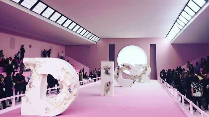 稲木ジョージのインスタグラム：「@dior makes me exited about fashion 🤩🔥 @mrkimjones x @danielarsham 🤯」