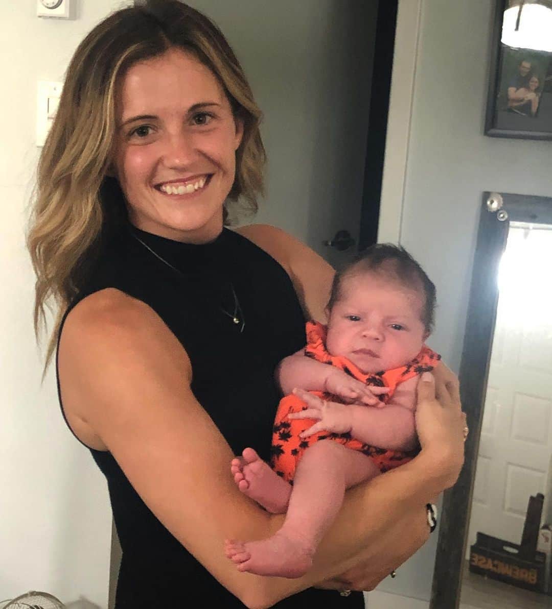 ペイジ・ローレンスのインスタグラム：「The proudest Aunty 🖤 And the cutest baby. 💙I love this chunky lil monkey so much already and I can’t wait to see her again! #Breckin #LilBambino」