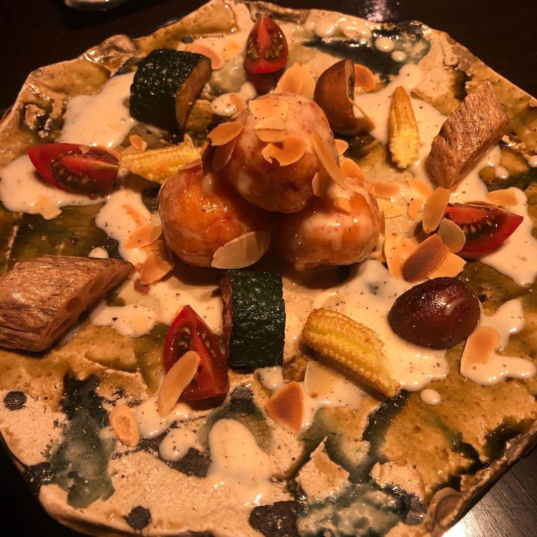 高木三四郎さんのインスタグラム写真 - (高木三四郎Instagram)「何もかも美味しいという凄腕なお店！  五丁目 千 きいろ 03-6434-0695 東京都港区北青山3-2-5 NH青山ビル B1F https://tabelog.com/tokyo/A1306/A130603/13132894/ #懐石 #外苑前 #青山 #隠れ家 #五丁目千きいろ」6月22日 11時16分 - t346fire