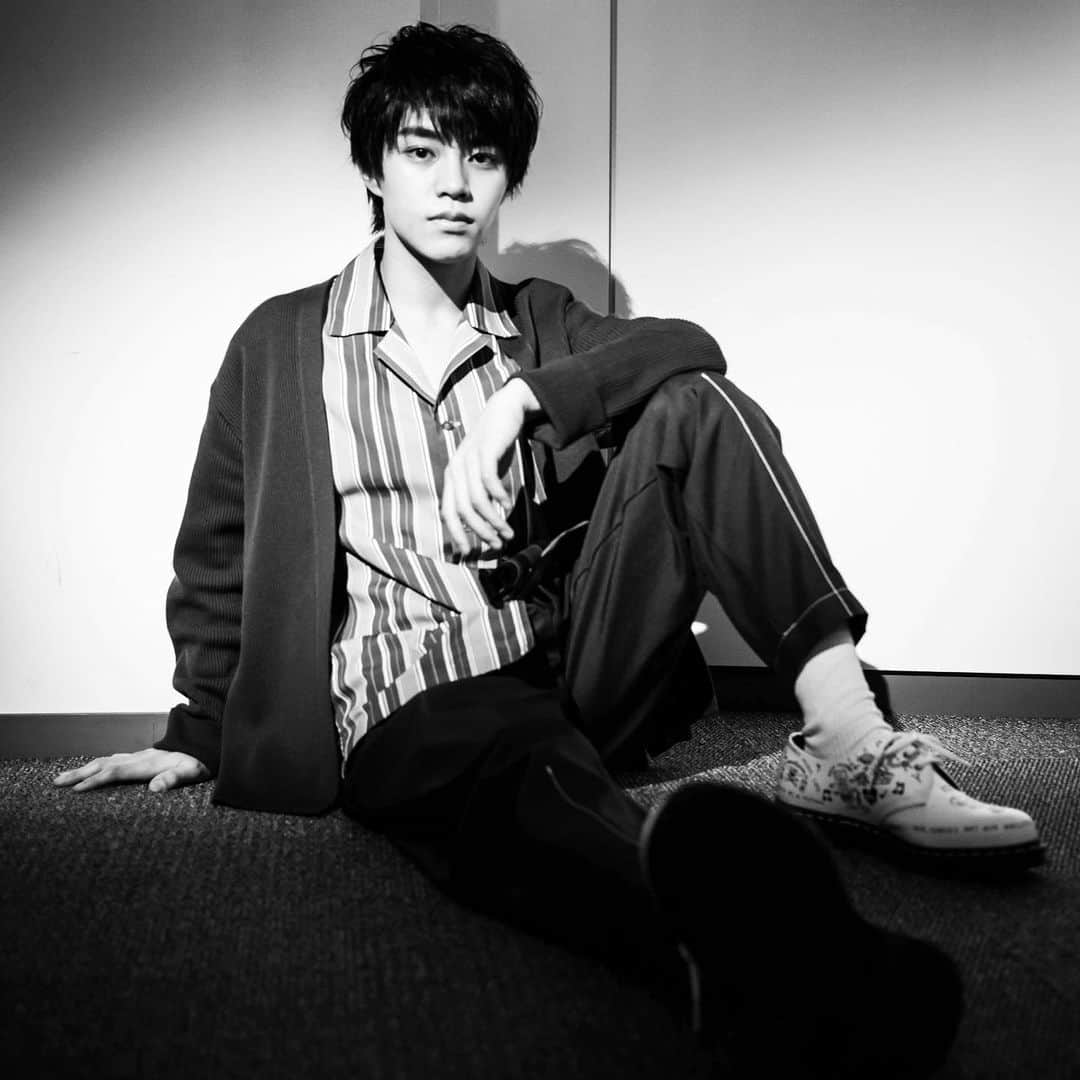 醍醐虎汰朗さんのインスタグラム写真 - (醍醐虎汰朗Instagram)「『#JUNON』8月号  本日発売です！ 初モノクロ。 是非ご覧下さい📸  #ジュノン #天気の子」6月22日 11時34分 - daigo_kotaro