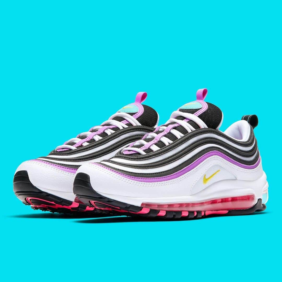 Sneaker Newsさんのインスタグラム写真 - (Sneaker NewsInstagram)「Splashes of color hit the Air Max 97. Do you see a little hit of the “Have A Nike Day” pack from earlier this year? For a closer look, tap the link in our bio.」6月22日 11時48分 - sneakernews