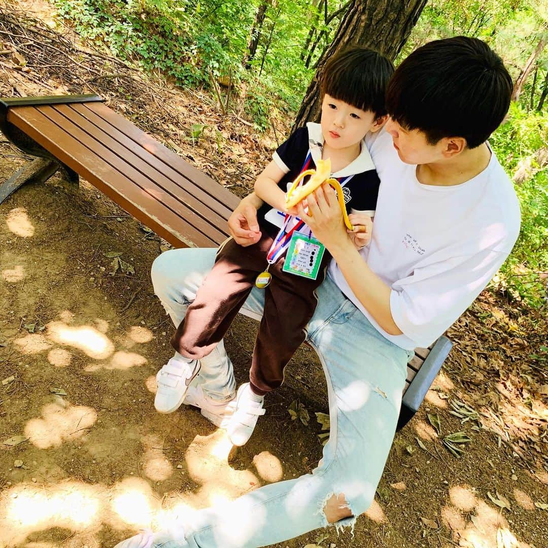 シンバさんのインスタグラム写真 - (シンバInstagram)「동생 덕분에 가족 등산 #산에서 #나와서 #산으로 #jjcc #simba #야생심바」6月22日 11時48分 - simba_jjcc