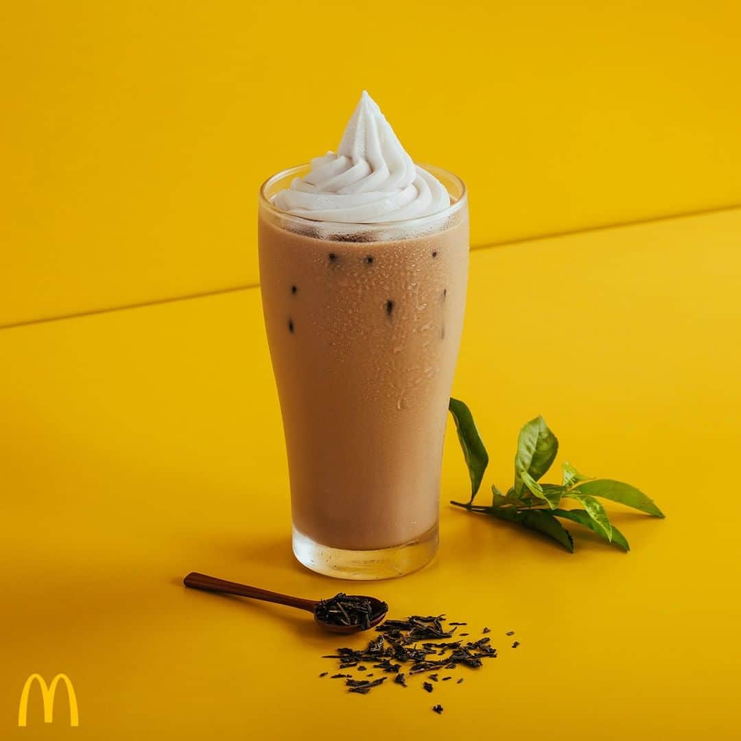 McDonald's Philippinesさんのインスタグラム写真 - (McDonald's PhilippinesInstagram)「It’s milk tea topped with your favorite Sundae -- only for Php 49! Order the Classic Milk Tea McFloat via McDelivery. #TaraMilkTeaMcFloat」6月22日 11時59分 - mcdo_ph