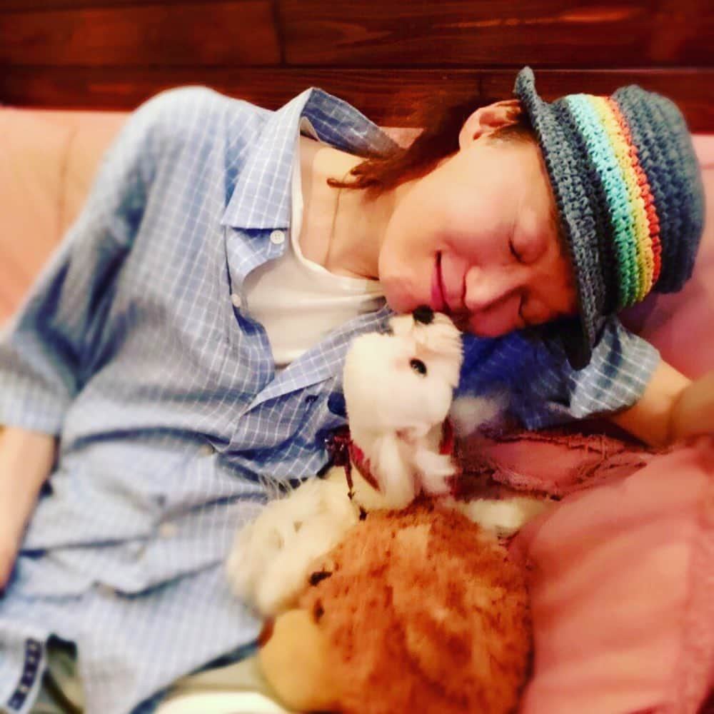 日出郎さんのインスタグラム写真 - (日出郎Instagram)「Dogs kissed me 💋 Thanks Liza Ochiai  #日出郎  #犬 #落合リザ  #lizaochiai  #のワンちゃん #ポメラニアン  #トイプードル  #女の子達 #ひろしも喜んでる #ドックバーやったら流行りそう」6月22日 12時09分 - hiderou1030