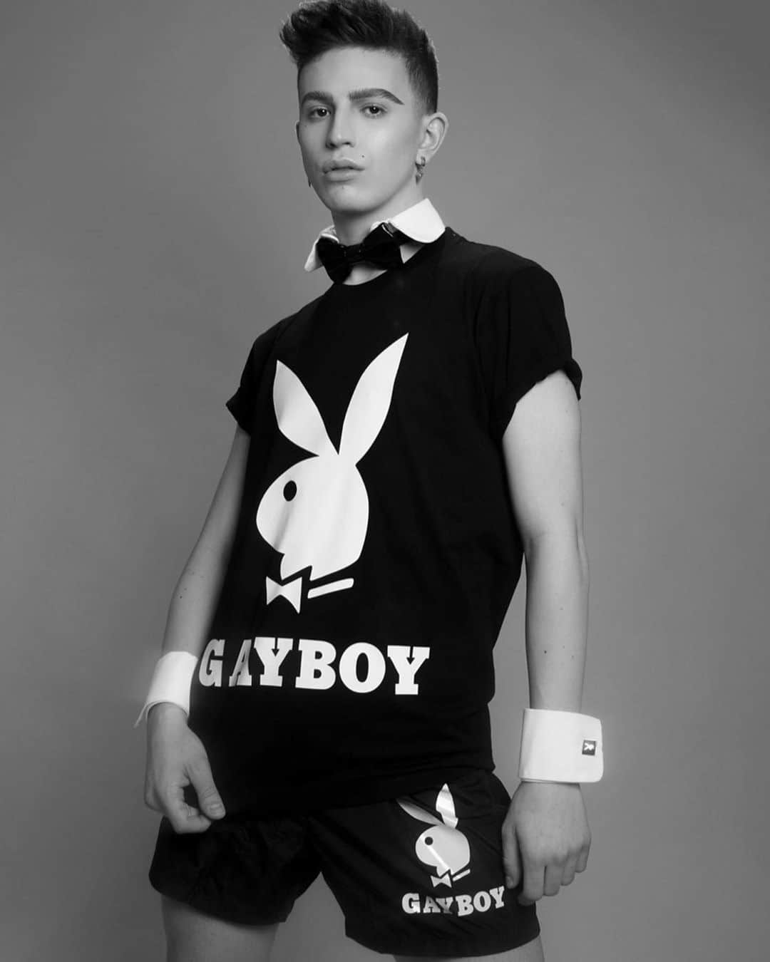 Moschinoさんのインスタグラム写真 - (MoschinoInstagram)「#Repost @playboy ・・・ Introducing Moschino X Playboy! Now available at Moschino.com and @theplayhouse NYC! Net proceeds from this collection purchased @theplayhouse go to @trevorproject. We have joined in their mission to end conversion therapy in America through our #prideisgood campaign supporting sexual freedom for all @ageofaquaria  @moschino  @itsjeremyscott  Photographed by @marco_ovando #trevorproject #gayboy #gaypride #trevorproject #aquaria #marcoovando #moschino」6月22日 12時10分 - moschino